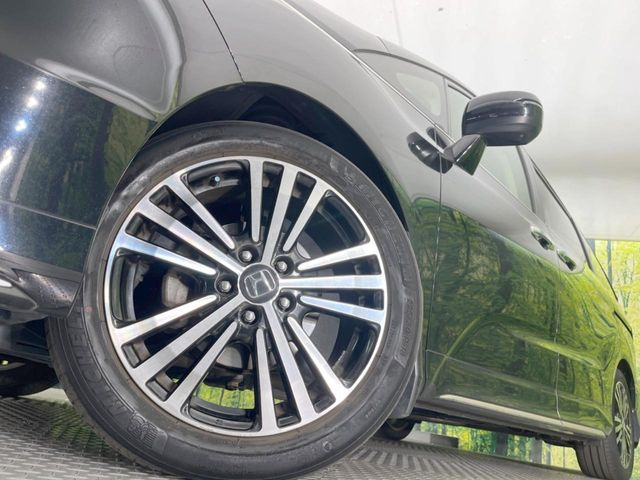 �y�����A���~�z�C�[���z�O�ςɃ}�b�`���������A���~�z�C�[���𑕒����Ă���܂��B�e��ЊO�A���~�z�C�[����A�X�^�b�h���X�^�C�����戵�����Ă���܂��B���񂲑��k����������