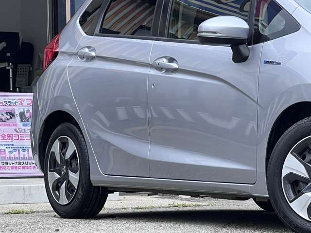 ���Ђ́A���q���܂̃j�[�Y�ɂ������o����悤�A�L�x�ȎԎ����葵���Ă���܂��B����芷���̍ۂ��A����A��낵�����肢�������܂��B