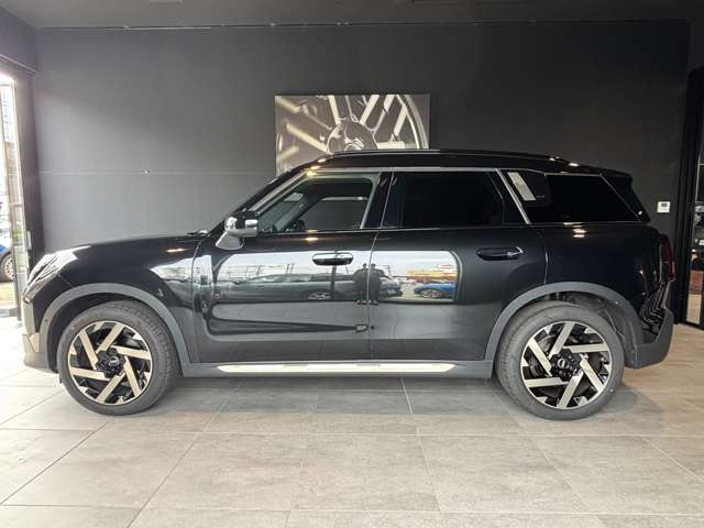 ミニカントリーマンS ALL4 DCT 4WD