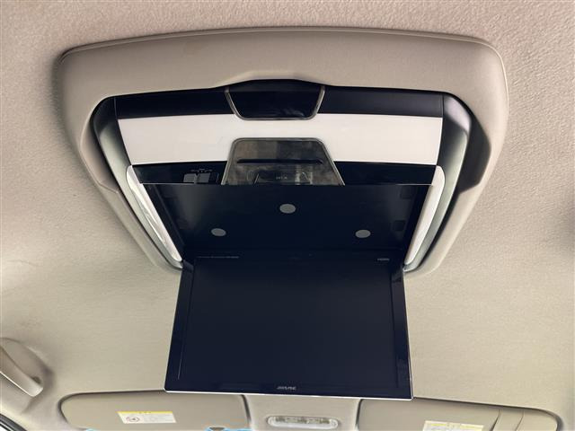 セレナ2.0 ハイウェイスター Vセレクション+Safety S-HYBRID