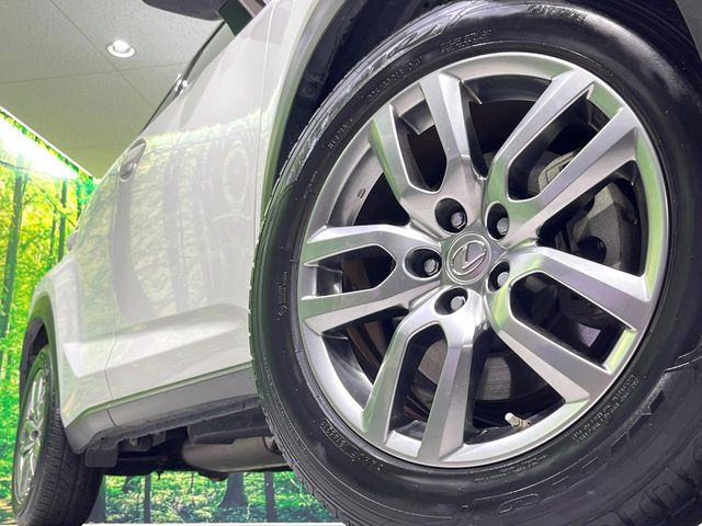 �y����18�C���`�A���~�z�C�[���z�O�ςɃ}�b�`���������A���~�z�C�[���𑕒����Ă���܂��B�e��ЊO�A���~�z�C�[����A�X�^�b�h���X�^�C�����戵�����Ă���܂��B���񂲑��k����������