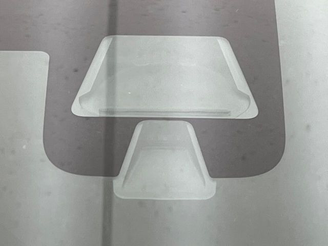 【三菱e-Assist】走行中に前方の車両等を認識し、衝突しそうな時は警報とブレーキで衝突回避と被害軽減をアシスト。より安全にドライブをお楽しみいただけます。