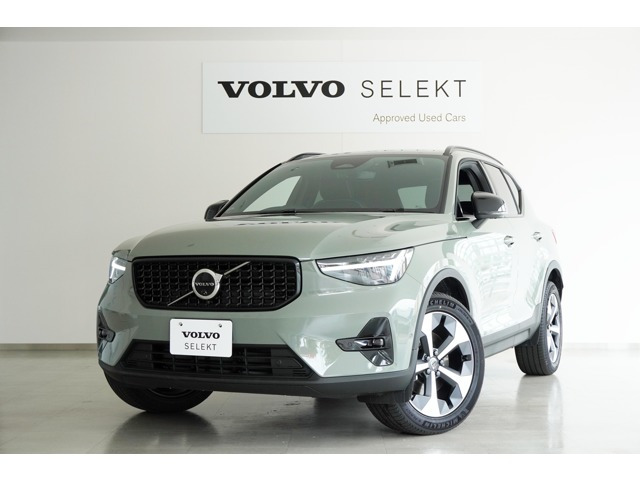 XC40ウルトラ B4 AWD ダークエディション 4WD