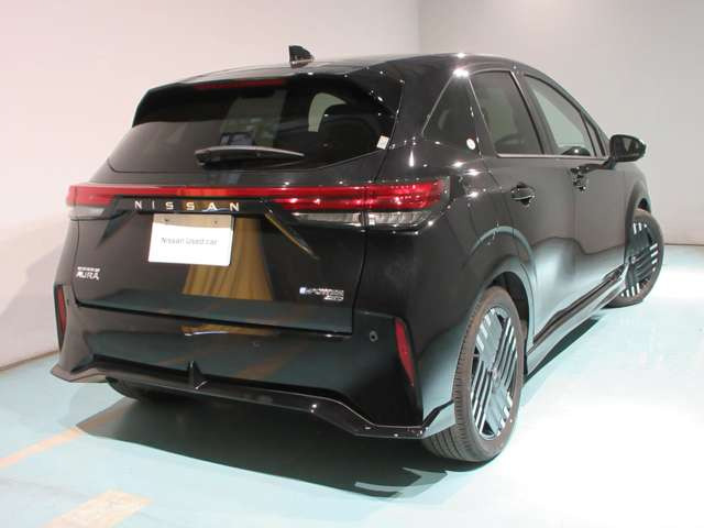 ノートオーラ1.2 G FOUR レザーエディション 4WD