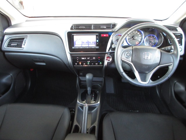 グレイス1.5 LX