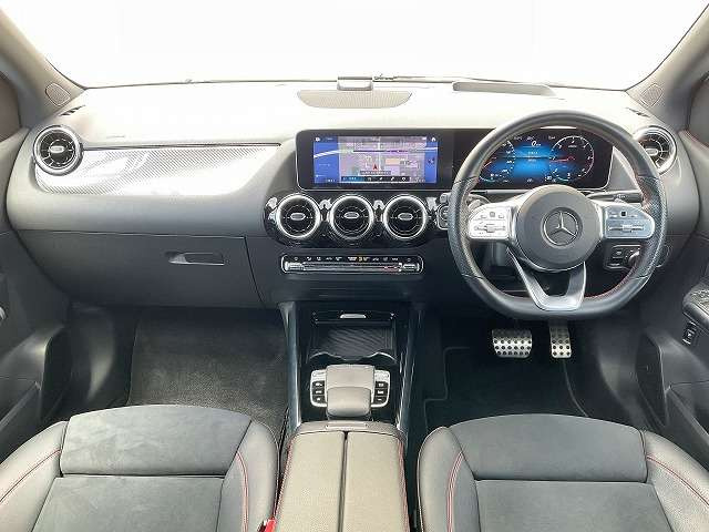 BクラスB200d AMGライン