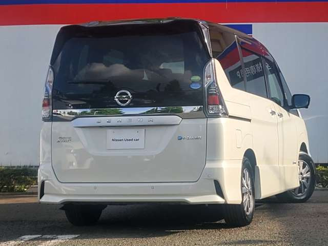 セレナ1.2 e-POWER ハイウェイスターV