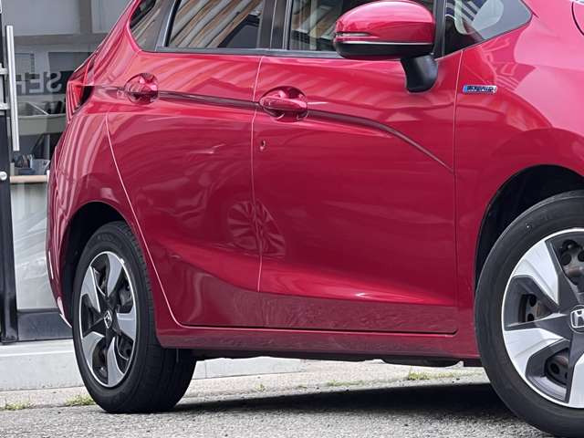 ���Ђ́A���q���܂̃j�[�Y�ɂ������o����悤�A�L�x�ȎԎ����葵���Ă���܂��B����芷���̍ۂ��A����A��낵�����肢�������܂��B