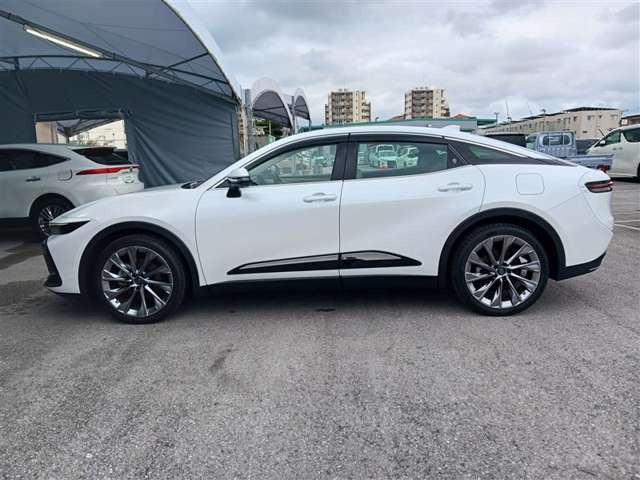 クラウンクロスオーバー2.5 G アドバンスト レザー パッケージ E-Four 4WD