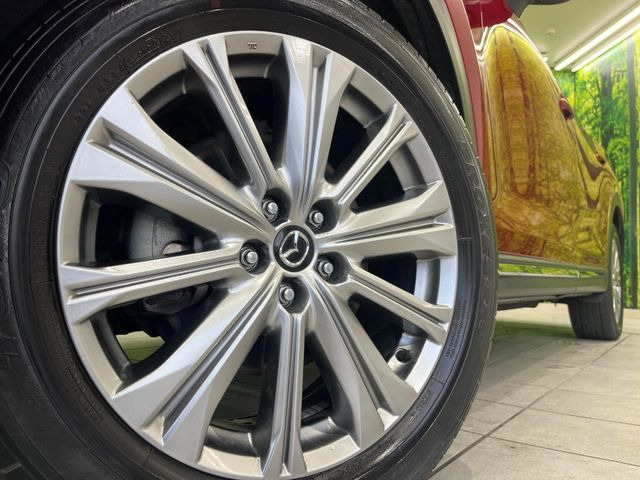 �y����19�C���`�A���~�z�C�[���z�O�ςɃ}�b�`���������A���~�z�C�[���𑕒����Ă���܂��B�e��ЊO�A���~�z�C�[����A�X�^�b�h���X�^�C�����戵�����Ă���܂��B���񂲑��k����������