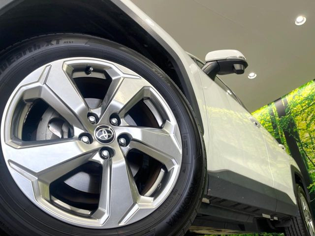�y����18�C���`�A���~�z�C�[���z�O�ςɃ}�b�`���������A���~�z�C�[���𑕒����Ă���܂��B�e��ЊO�A���~�z�C�[����A�X�^�b�h���X�^�C�����戵�����Ă���܂��B���񂲑��k����������