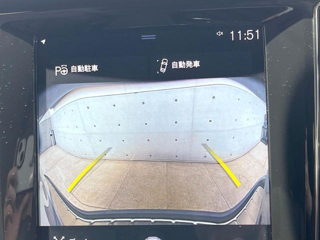 ���p�m���~�b�N�r���[���j�^�[:��p�̃J�����ɂ��A�ォ�猩���낵���悤�Ȏ��_��360�x�N���}�̎��͂��m�F���邱�Ƃ��ł��܂������p�������m�F���₷���A�����ꏊ�ł̐؂�Ԃ��⒓�Ԃ��X���[�Y�ɍs���܂��B