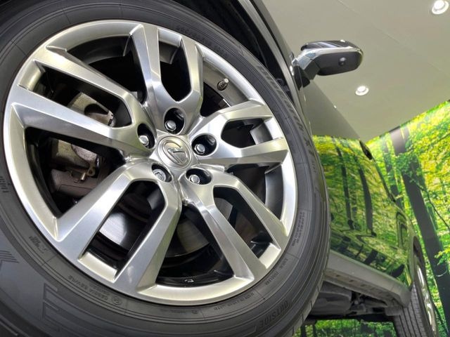 �y����18�C���`�A���~�z�C�[���z�O�ςɃ}�b�`���������A���~�z�C�[���𑕒����Ă���܂��B�e��ЊO�A���~�z�C�[����A�X�^�b�h���X�^�C�����戵�����Ă���܂��B���񂲑��k����������