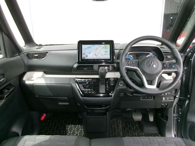 デリカミニT プレミアム 4WD