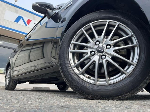 �y15�C���`�A���~�z�C�[���z�O�ςɃ}�b�`�����A���~�z�C�[���𑕒����Ă���܂��B�e��A���~�z�C�[����A�X�^�b�h���X�^�C�����戵�����Ă���܂��B���񂲑��k����������