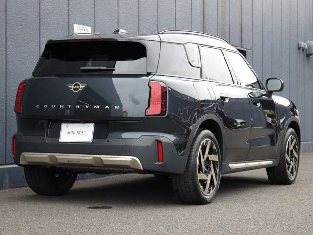 ミニカントリーマンS ALL4 DCT 4WD
