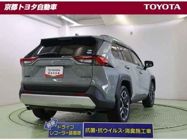RAV42.0 アドベンチャー 4WD