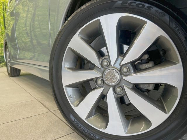 �y����15�C���`�A���~�z�C�[���z�O�ςɃ}�b�`���������A���~�z�C�[���𑕒����Ă���܂��B�e��ЊO�A���~�z�C�[����A�X�^�b�h���X�^�C�����戵�����Ă���܂��B���񂲑��k����������