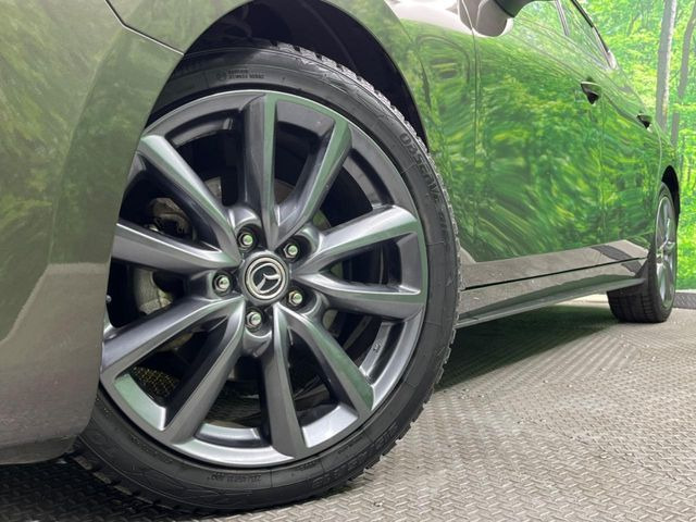 �y����18�C���`�A���~�z�C�[���z�O�ςɃ}�b�`���������A���~�z�C�[���𑕒����Ă���܂��B�e��ЊO�A���~�z�C�[����A�X�^�b�h���X�^�C�����戵�����Ă���܂��B���񂲑��k����������