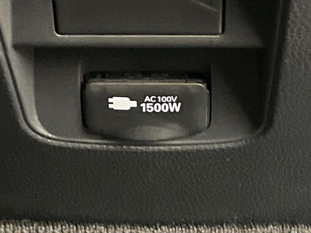 【1500Wアクセサリーコンセント】消費電力1500Wまでの家電が使えます。キャンプやスポーツ・アウトドアでのアクティビティはもちろん、災害・停電の際に大活躍♪