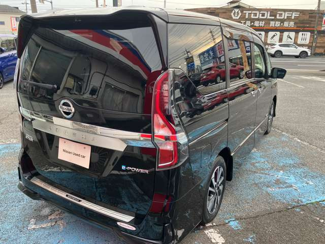 セレナ1.2 e-POWER ハイウェイスターV