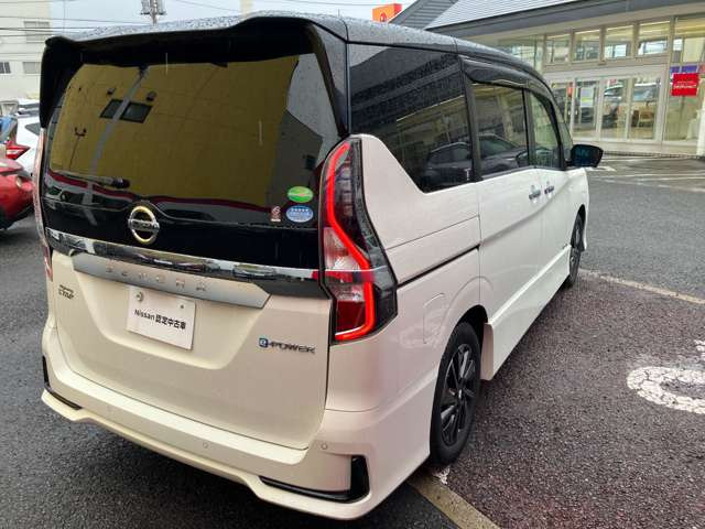 セレナ1.2 e-POWER ハイウェイスターV