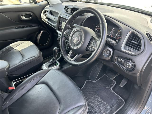 レネゲードトレイルホーク 4WD