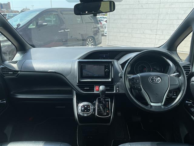 ヴォクシー2.0 ZS 煌
