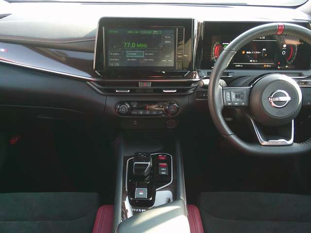 ノートオーラ1.2 NISMO チューンド e-POWER 4WD