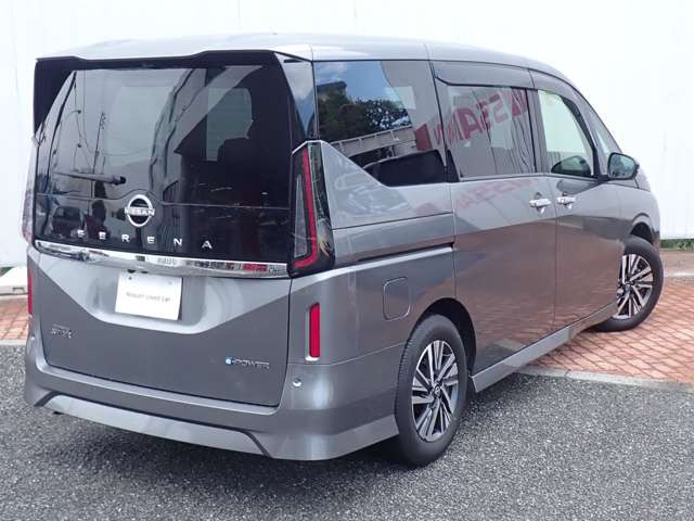 セレナ1.4 e-POWER ハイウェイスターV