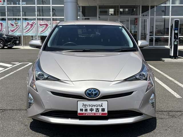 プリウス1.8 S