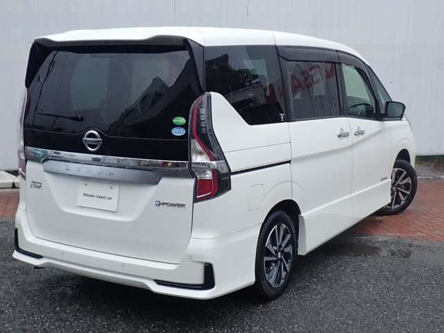 セレナ1.2 e-POWER ハイウェイスターV