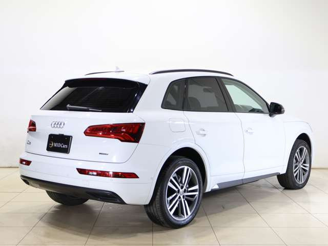 Q5TDI 1stエディション ブラックスタイリング ディーゼル 4WD