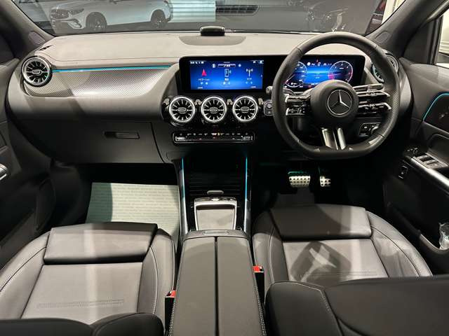 GLAクラスGLA200 d 4マチック アーバン スターズ 4WD