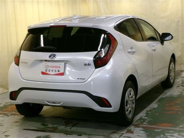 アクア1.5 X E-Four 4WD