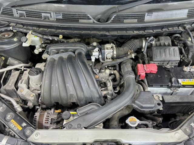 親切・丁寧な専門メカニックスタッフが応対!・車検・点検整備・事故等の修理などアフターサービスも安心。お車のカスタマイズもネクステージのサービススタッフまでご相談ください!