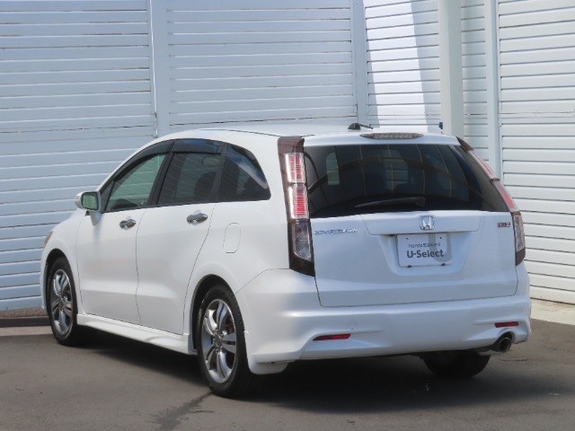 ストリーム1.8 RSZ