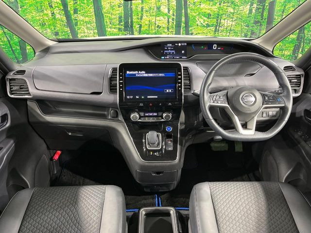 セレナ1.2 e-POWER ハイウェイスターV