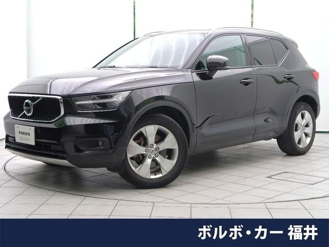 XC40B4 AWD モメンタム 4WD
