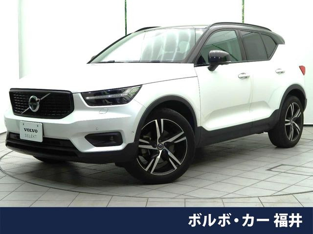 XC40B4 AWD Rデザイン 4WD