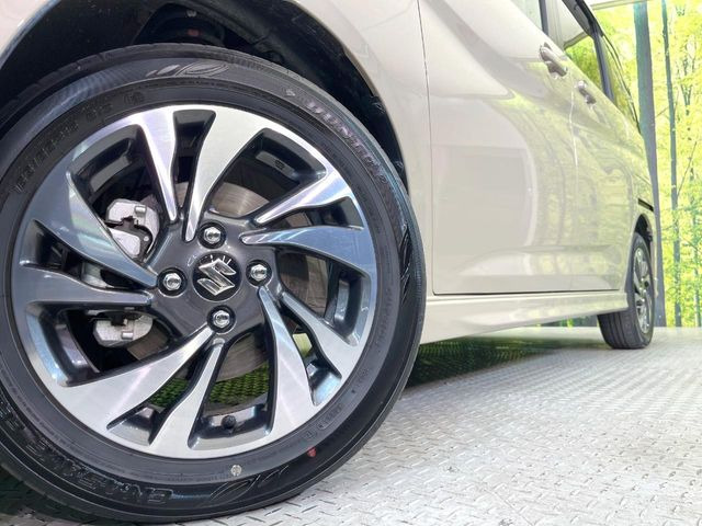 �y�����A���~�z�C�[���z�O�ςɃ}�b�`���������A���~�z�C�[���𑕒����Ă���܂��B�e��ЊO�A���~�z�C�[����A�X�^�b�h���X�^�C�����戵�����Ă���܂��B���񂲑��k����������