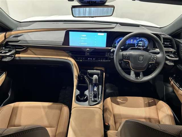 クラウンスポーツ2.5 Z E-Four 4WD