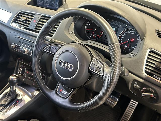 Q32.0 TFSI クワトロ 180PS 4WD