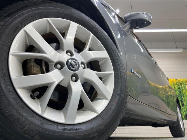 �y�����A���~�z�C�[���z�O�ςɃ}�b�`���������A���~�z�C�[���𑕒����Ă���܂��B�e��ЊO�A���~�z�C�[����A�X�^�b�h���X�^�C�����戵�����Ă���܂��B���񂲑��k����������