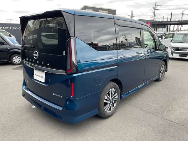 セレナ1.4 e-POWER ハイウェイスターV