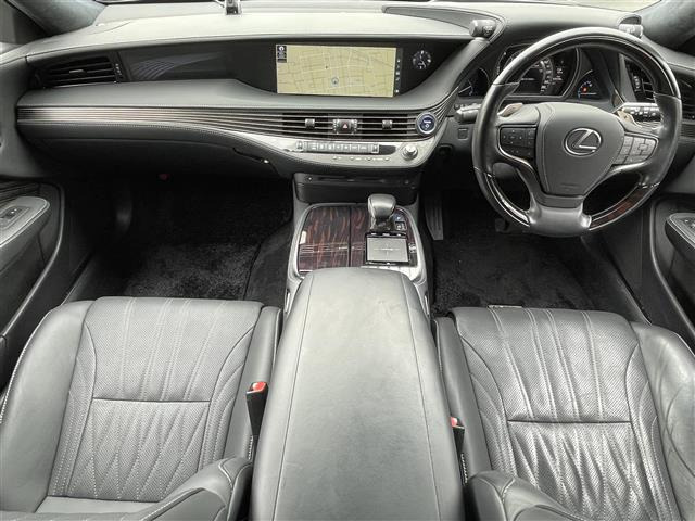 LS500h バージョンL 4WD