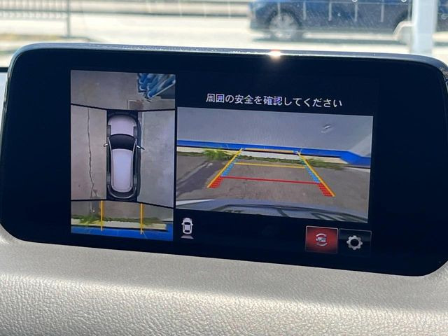 【360&deg;ビューモニター】専用のカメラにより、上から見下ろしたような視点で360度クルマの周囲を確認することができます☆死角部分も確認しやすく、狭い場所での切り返しや駐車もスムーズに行えます。