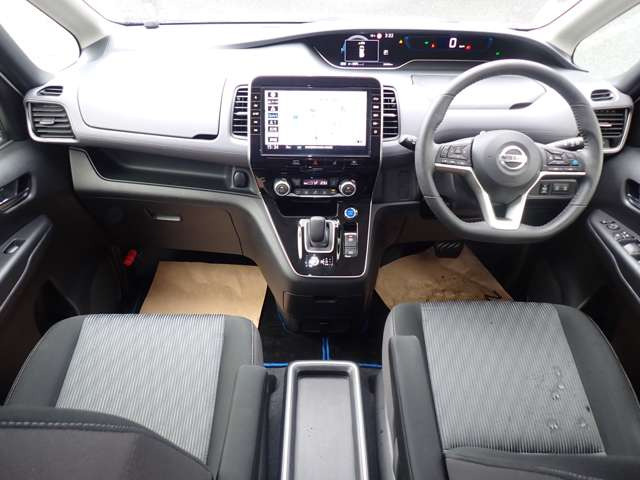 セレナ1.2 e-POWER ハイウェイスターV