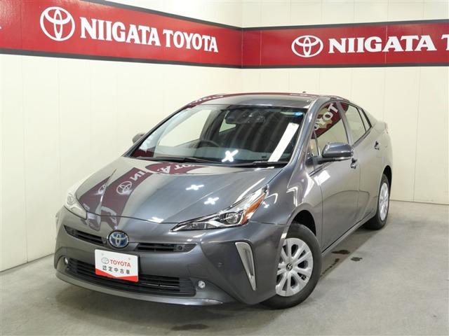 プリウス1.8 S セーフティ プラスII E-Four 4WD