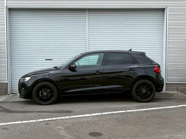 A1スポーツバック25 TFSI アドバンスド